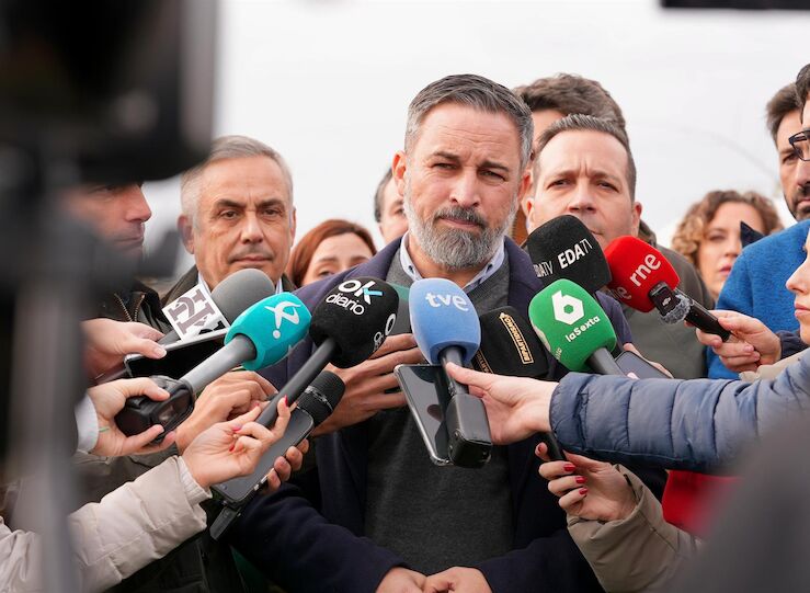 Abascal pide a Snchez que si necesita vacaciones las tome perpetuas