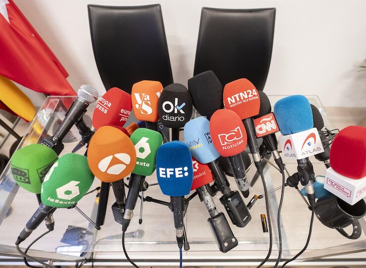 Periodistas extremeos remarcan valor social de una profesin esencial para democracia