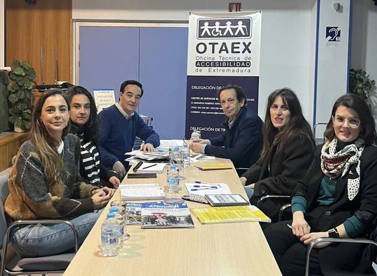 Apamex y el Coade refuerzan su colaboracin para avanzar en accesibilidad y arquitectura