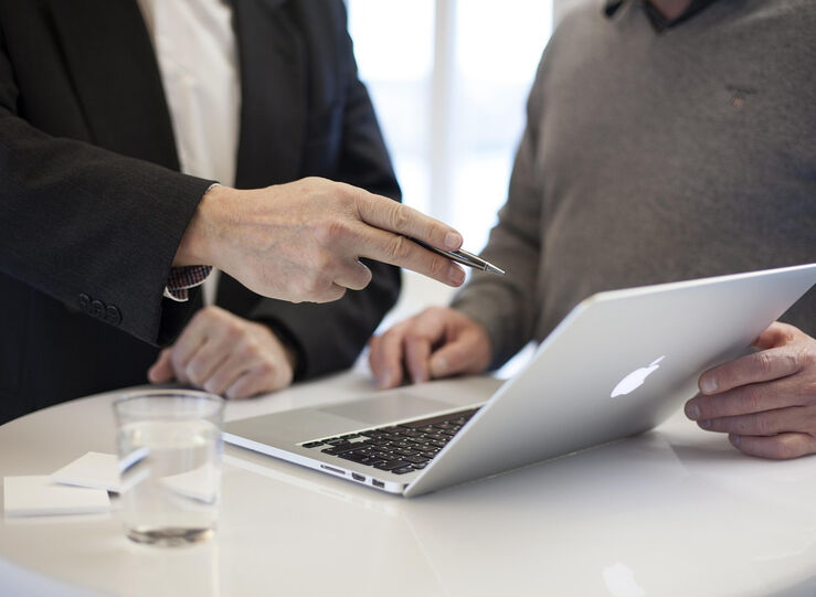 Empresas digitales en Espaa qu roles tienen en el desarrollo del pas