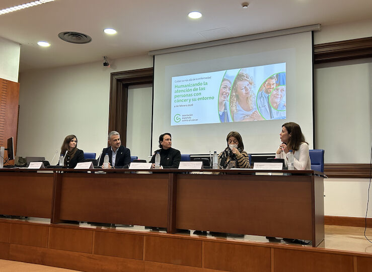La AECC presenta un modelo de atencin al cncer ms humano e integral