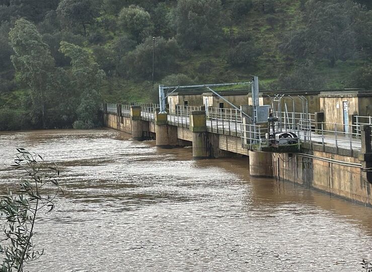 La Junta garantiza gestin equilibrada de presa de Valuengo para asegurar regado 
