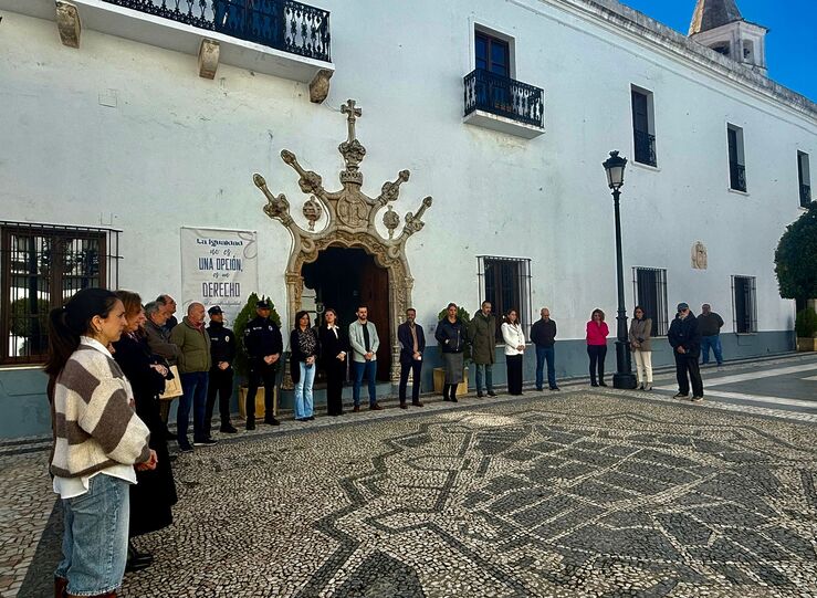 Extremadura guarda un minuto de silencio por las vctimas del terrorismo