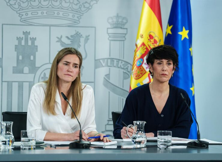 El Gobierno critica que el PP entregue un cheque en blanco a Vox para llegar a acuerdos