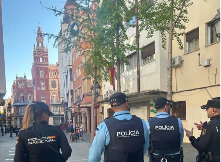Policas espaoles italianos y lusos realizaron patrullas conjuntas en Semana Santa 