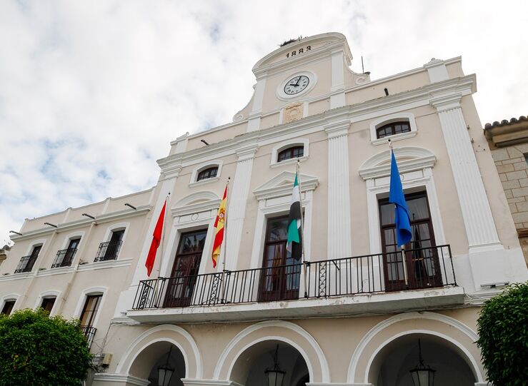El Ayuntamiento de Mrida aprueba una subida salarial del 15 para sus empleados