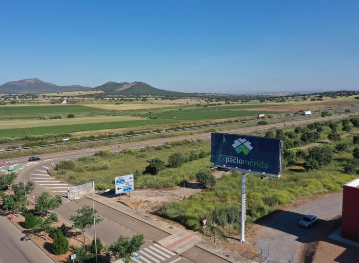 La fbrica de Ctodos de Hunan Yuneng materializa compraventa de parcela en ExpacioMrida