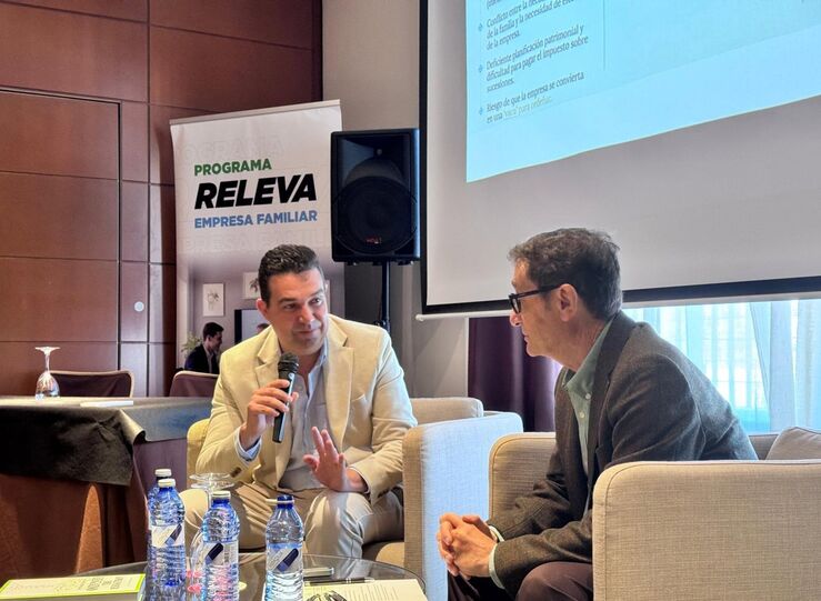 En Navalmoral de la Mata AEEF analiza cmo afrontar con xito el relevo generacional