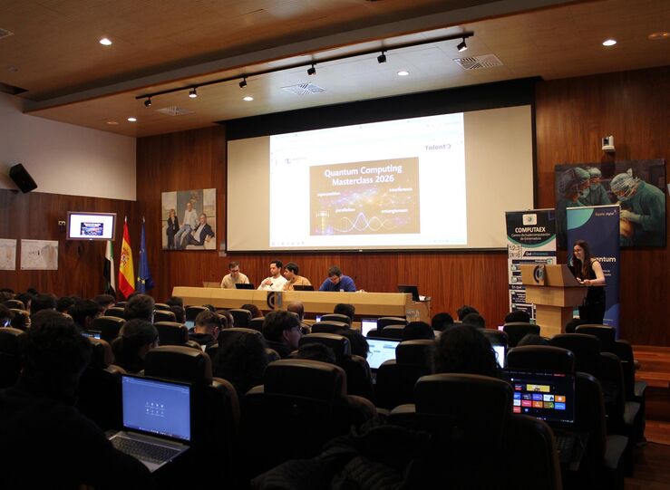 Estudiantes Bachillerato y FP formados tecnologas cunticas en supercomputador extremeo