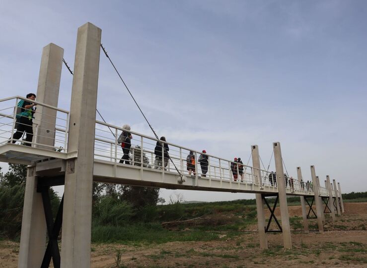 Diputacin concluye pasarela peatonal sobre ro Brdalo en el Camino Mozrabe de Santiago 