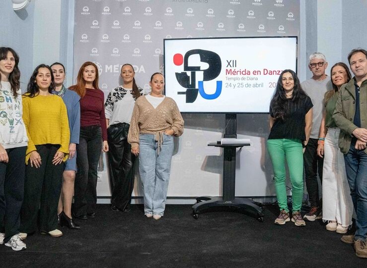 Ms de 800 alumnos de academias de danza y baile de Mrida en el Templo de Diana