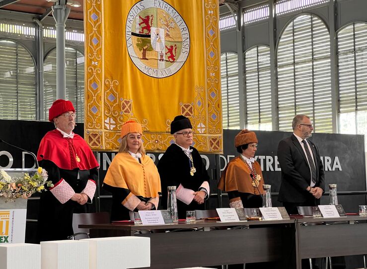 Junta destaca mejora de la financiacin de la UEx y reforma integral del sistema de becas