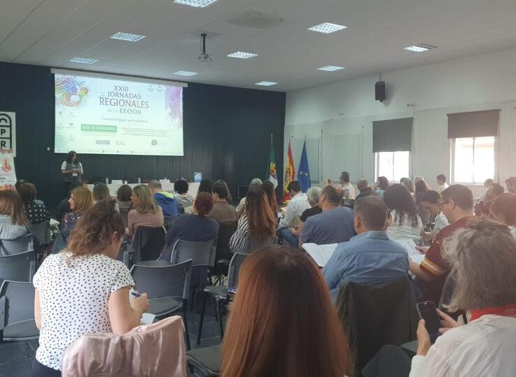 Cien docentes y directivos de las 9 EOI participan en sus XXIII Jornadas Regionales