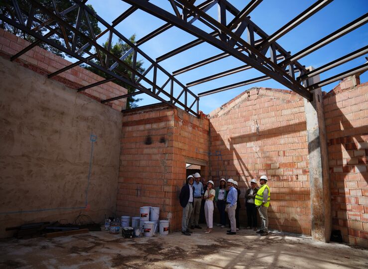 La presidenta de la Diputacin visita obras que amplan Escuela de Msica de Villafranca