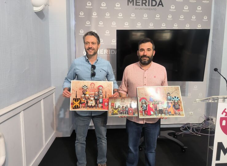 El Ayuntamiento recibe unas lminas artsticas de figuras de Playmobil ante Emerita Lvdica