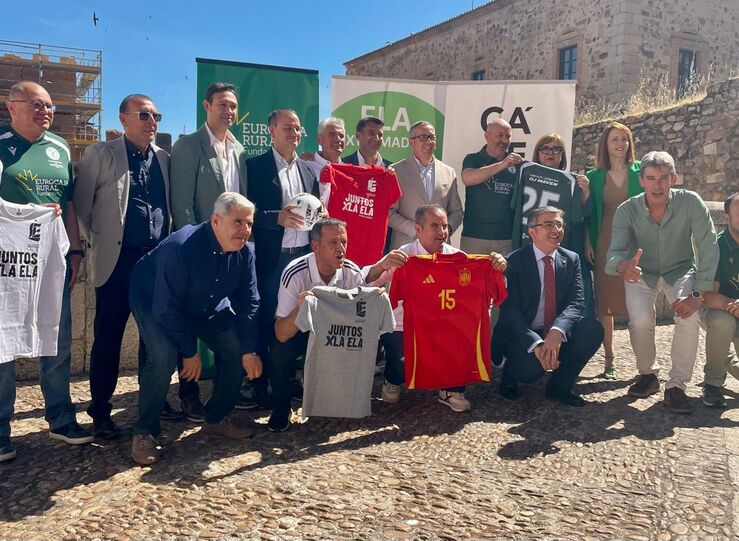 Reconocidas figuras ftbol se citarn en Cceres para recaudar fondos para enfermos de ELA