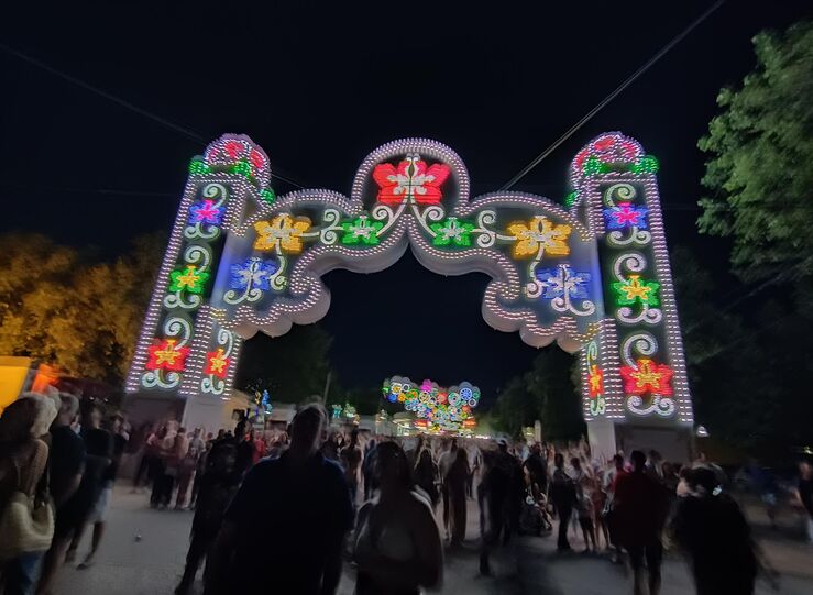 Cceres enciende este martes su recinto ferial con medio milln de puntos de luz 