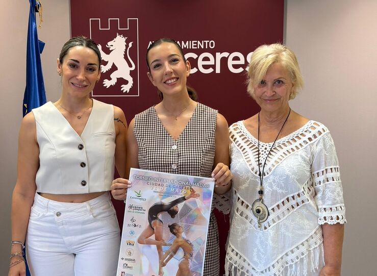 Gimnastas de toda Espaa y de Portugal en Torneo Internacional Hadar de Gimnasia Rtmica