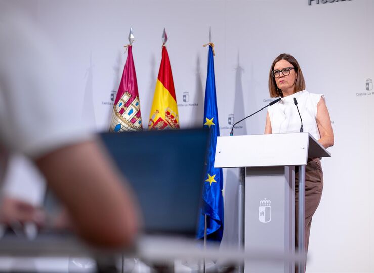 CLMPropuesta Ministerio AVE MadridExtremadura no sustituye que Toledo cuente con parada