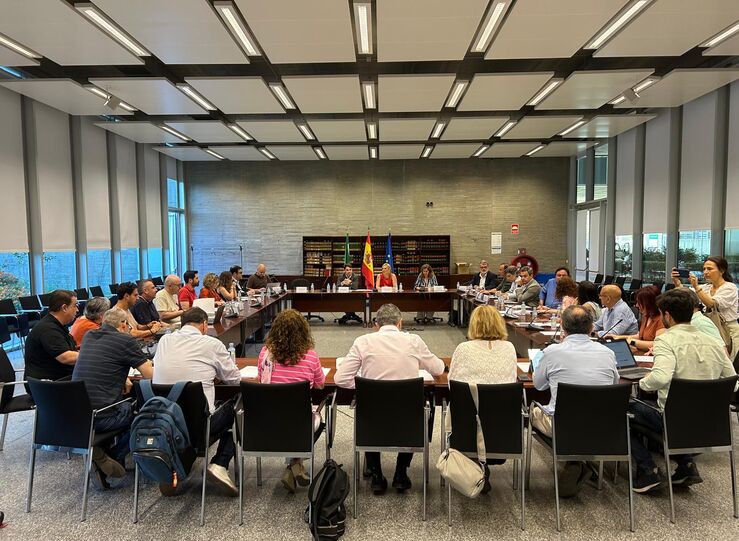 Los sindicatos valoran la convocatoria de mesas para negociar la equiparacin salarial