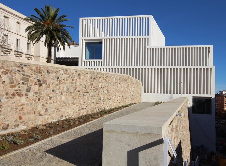 La Junta compra el inmueble en el que se ubica el Museo Helga de Alvear de Cceres