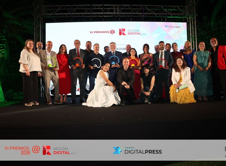Grupo DigitalPress entrega sus VI Premios  ReginDigitalcom acompaado por 250 personas