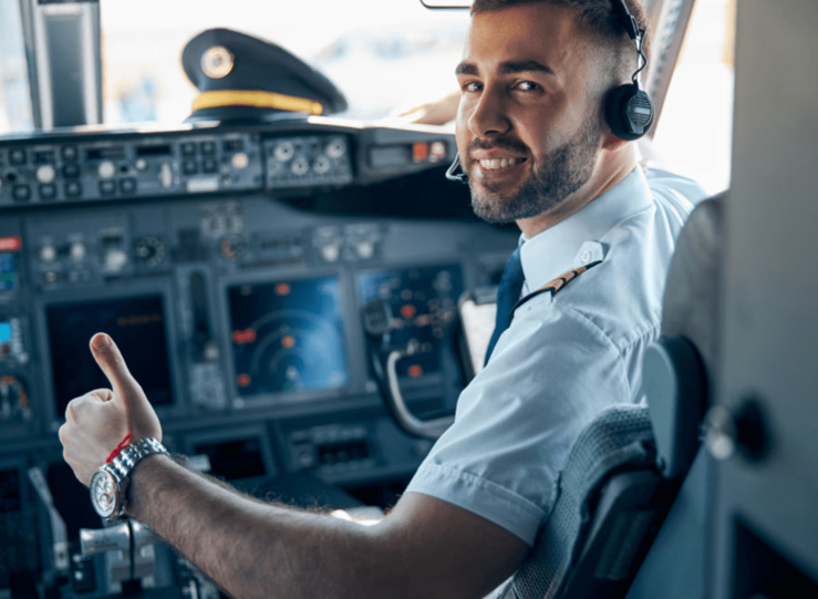 De aficionado a profesional el proceso para trabajar en una aerolnea comercial