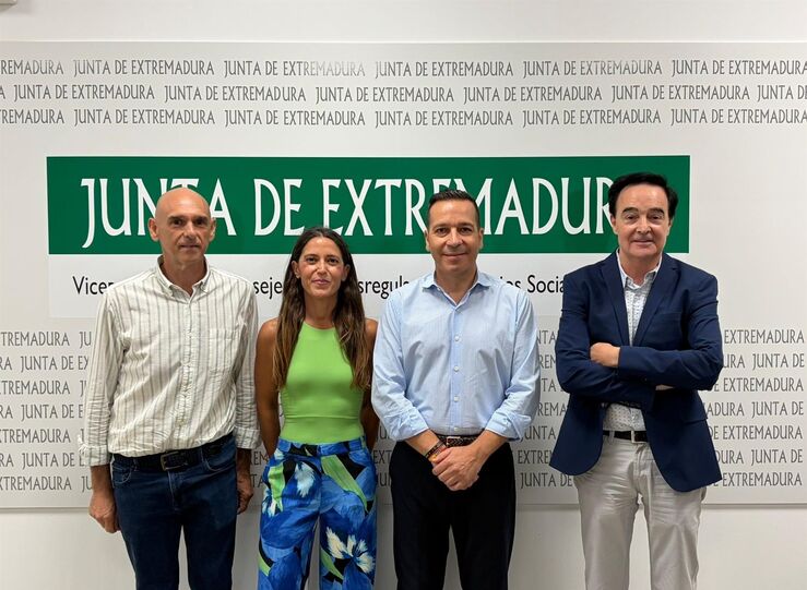 Cocemfe Badajoz aborda con scar Fernndez estrategia de intervencin en inclusin social