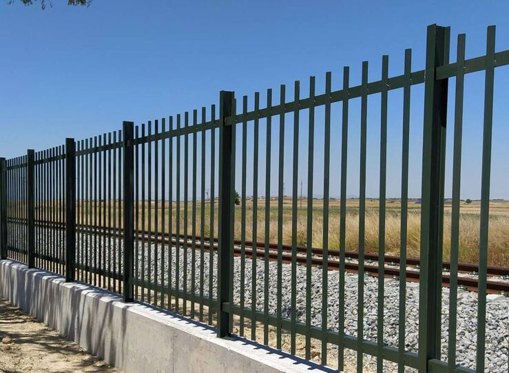 Adif licita por 36 millones instalar nuevos vallados en lnea por 4 municipios pacenses