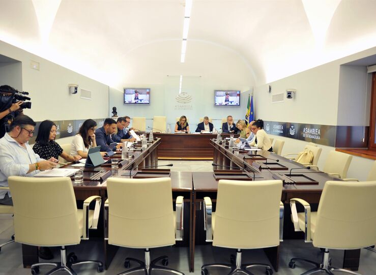 Ms de 620 enmiendas de la oposicin llegan vivas al pleno donde se aprobarn PGEx 2026