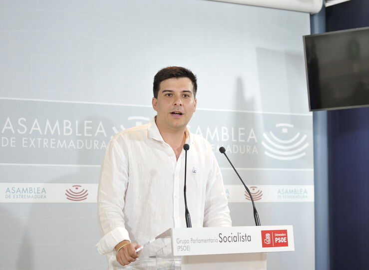 PSOE lamenta que mientras en Espaa baja el paro en Extremadura sube