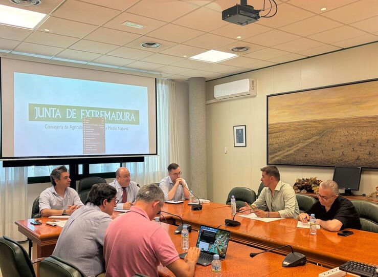 UPAUCE y Asaja Extremadura reclaman plan de accin urgente para salvar la cereza