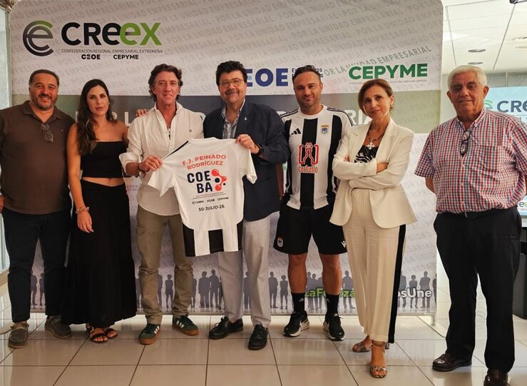 Coeba y el Club Deportivo Badajoz acuerdan abrir vas cooperacin empresarial y deportiva