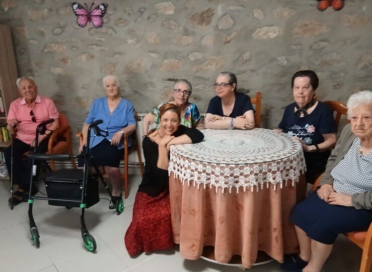 Maltravieso Teatro lleva encuentros narrativos y msica en directo a centros de mayores 