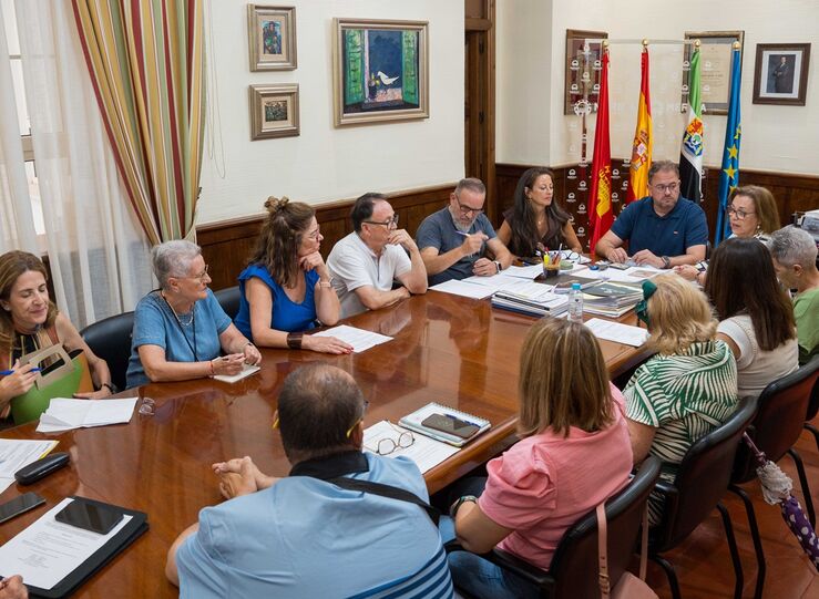 El Consejo Local de Mayores realizar el encendido oficial de la Feria y Fiestas de Mrida