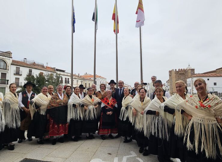 El Ayuntamiento de Cceres celebra el acto institucional del Da de Extremadura