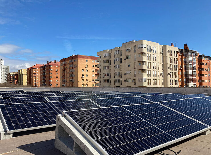 21 comunidades solares de Iberdrola dan energa verde a 3279 familias en Badajoz