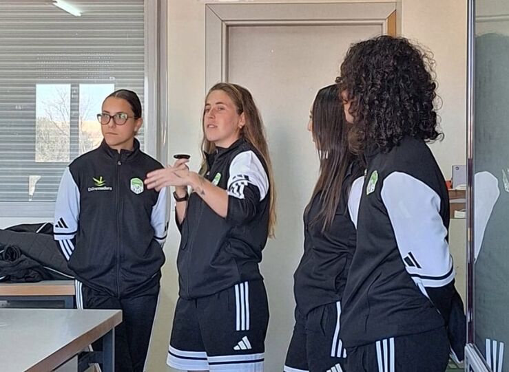 El programa ByEM formar a 43 futbolistas del Sport Extremadura CD