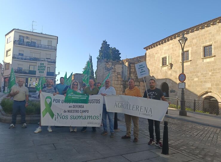 APAG Extremadura Asaja inicia protesta ante Presidencia para pedir ayudas cereal invierno