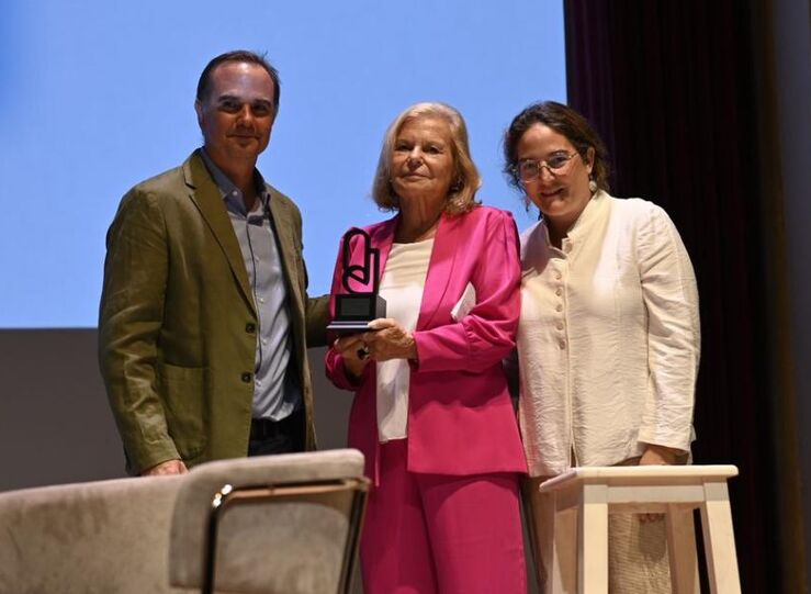 Escribidores 2026 clausura su 1 edicin en Cceres con Premio a Trayectoria a Carme Riera