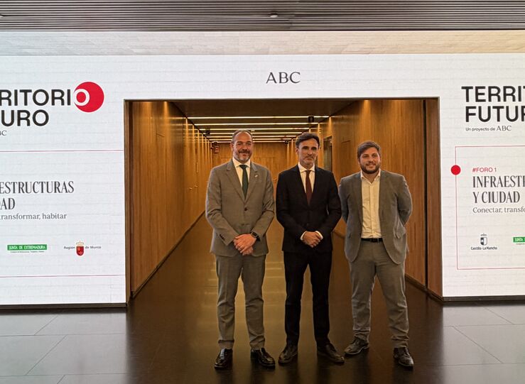 Ramrez pide en Madrid financiacin justa para garantizar oportunidades en Extremadura