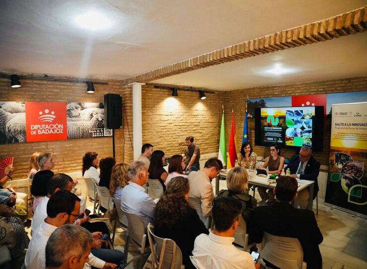 Diputacin Badajoz impulsa bonos innovacin para mejorar competitividad agroalimentaria