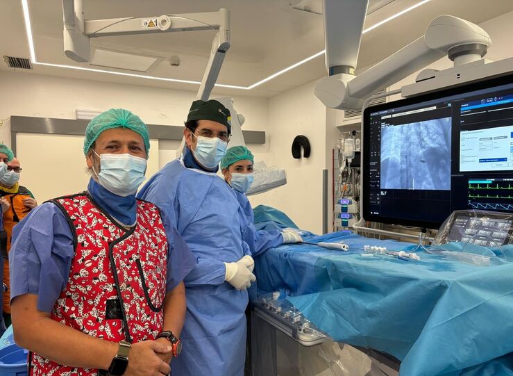 Universitario de Cceres realiza por primera vez el implante de un marcapasos sin cables