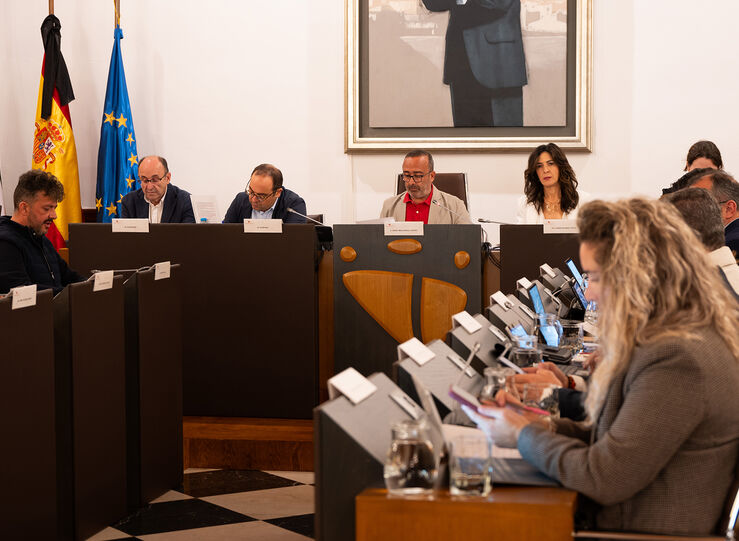 Diputacin Cceres aprueba 57M en ayudas e inversiones para reforzar servicios rurales