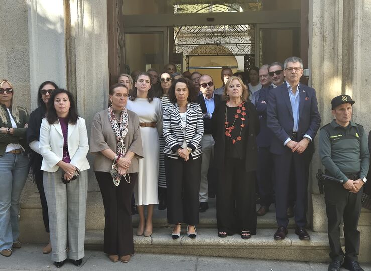 Minuto de silencio en sedes judiciales extremeas por las vctimas del accidente de Urda