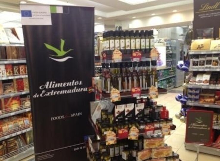 El Faro de Badajoz y Alimentos de Extremadura impulsan los productos de la regin