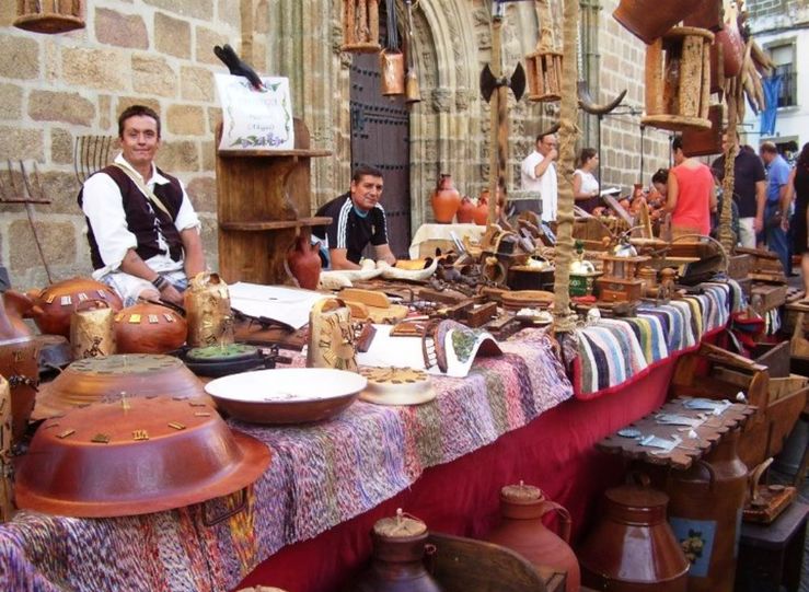 El XVII Mercado Medieval de Cceres cuenta con degustaciones gratuitas