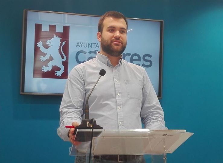 PSOE Cceres critica el desastre de poltica de contratin