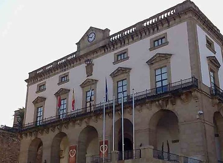 Ayuntamiento de Cceres constituye las 7 comisiones informativas y los consejos rectores