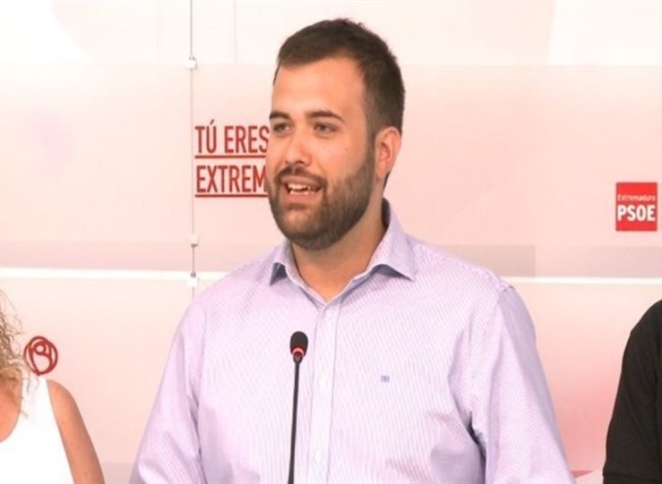 Susana Padilla y Luis Salaya optan a las primarias del PSOE en Cceres